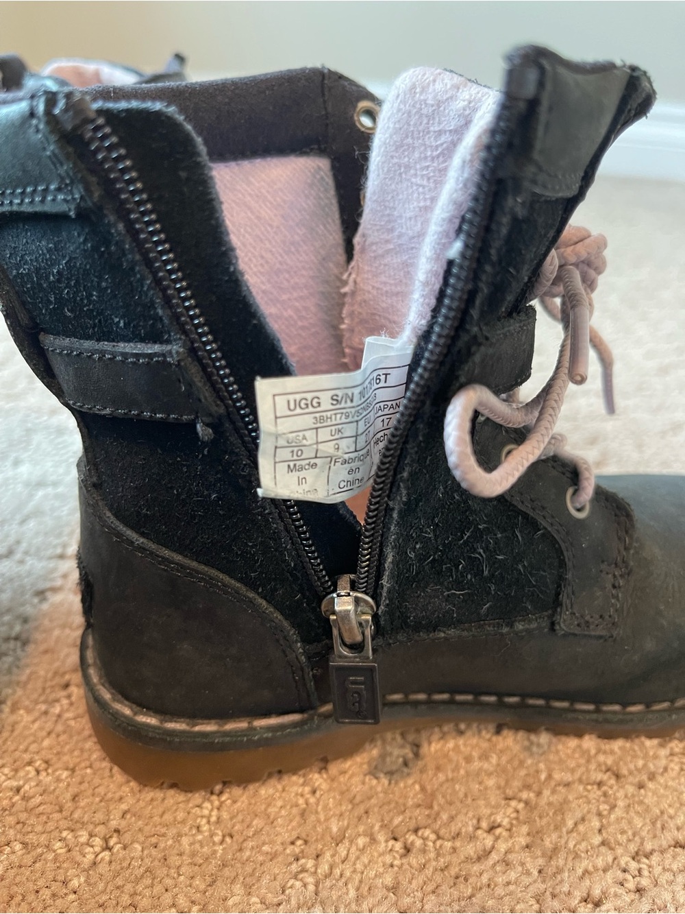 ugg combat boots! - Picture 5 of 5